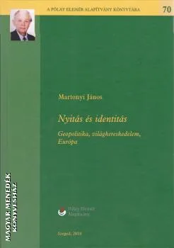 Nyitás és identitás